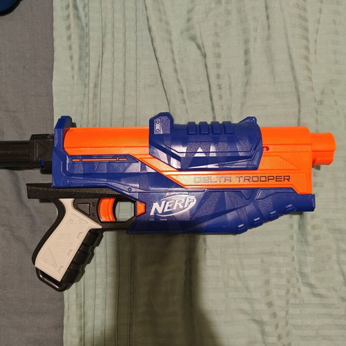 Nerf N-Strike Elite Delta Trooper like new with attachments