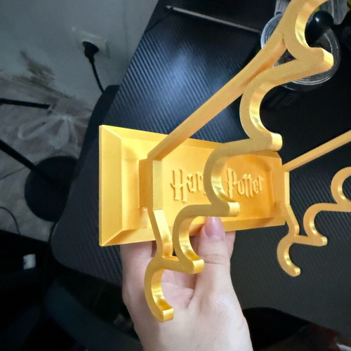 Harry Potter display stand like new for wands and collectibles