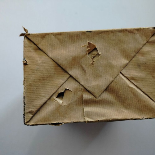 Sealed box with powder used, early 20th century