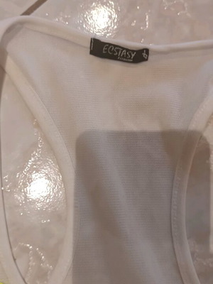 White tank top like new