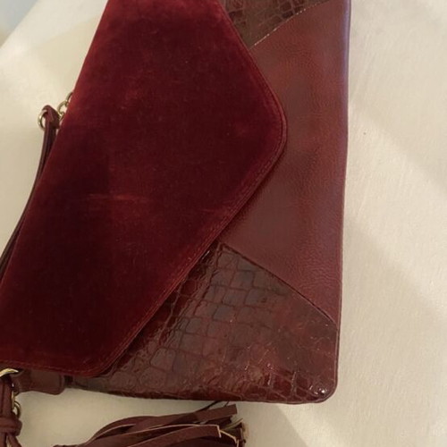 Clutch bag crossbody like new, burgundy suede and faux leather with crocodile texture