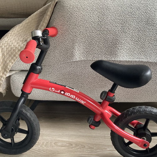 Globber balance bike red, like new