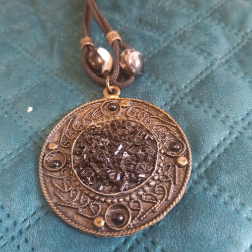 Antica Murrina antique women's necklace like new with mineral copper and black crystals