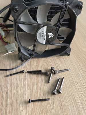 Corsair H60 Liquid CPU Cooler μεταχειρισμένο, πλήρως λειτουργικό