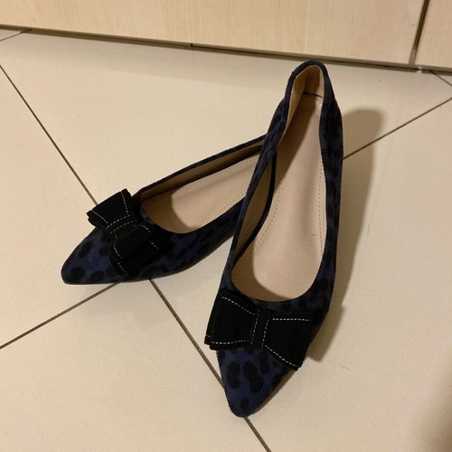 Pointed ballerina shoes new dark blue with black and bow