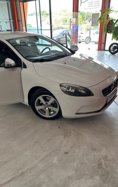  VOLVO V40 Diesel Aut.