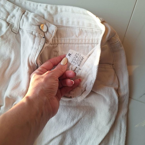 Women's jeans like new, ripped, size M 38 10, white