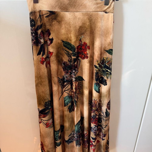Nidodileda skirt like new, gold color