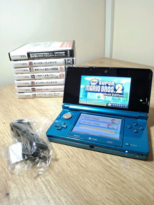 Nintendo 3DS Aqua Blue като нов с 6 игри и аксесоари