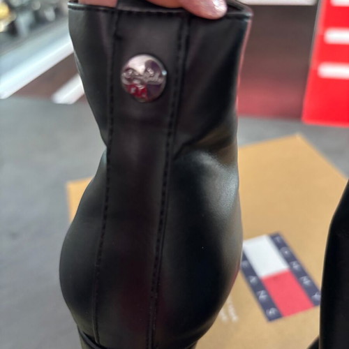 Buffalo leather ankle boots like new, size 38, black