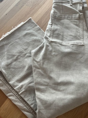 Zara crop top jeans, beige