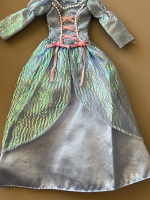 Barbie doll outfit from The Princess and the Pauper movie like new