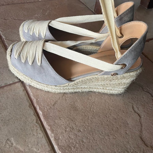 Xti espadrilles size 40 like new, white and beige platform sandals