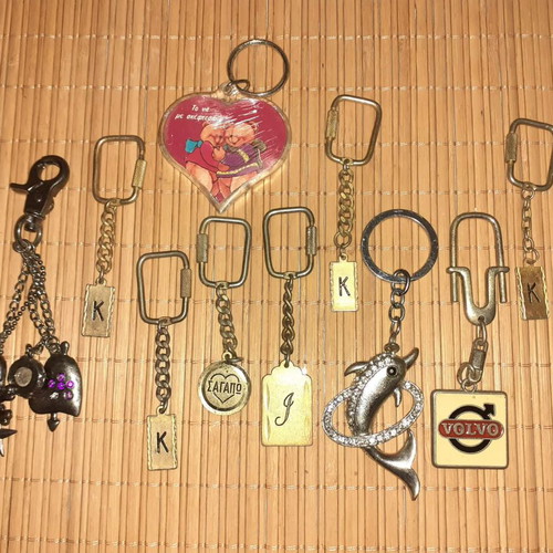 Keychains used, pack of 11 vintage