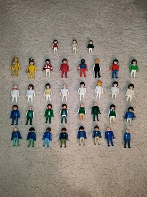 Playmobil LYRA 1974 collectible figures like new, set of 35