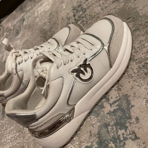 Pinko sneakers αθλητικά σε πολύ καλή κατάσταση, άσπρο και ασημί