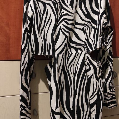 Edited mini dress like new, black and white with cutouts