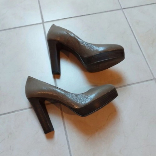 Wall Street pumps taupe leather, size 40