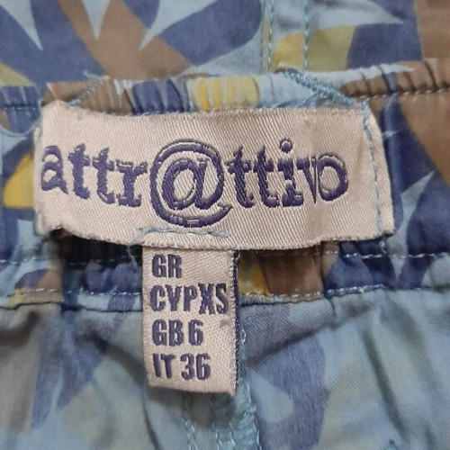 Attrattivo women's shorts like new, floral pattern, size XS