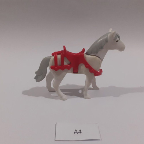 Playmobil horse with saddle and breastplate A4 like new