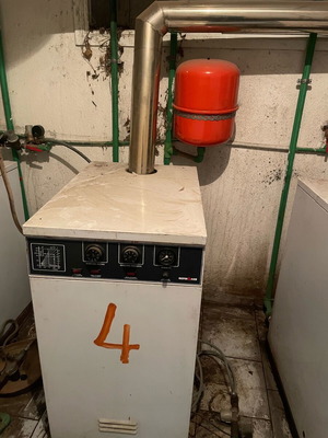 Λέβητας πετρελαίου Θερμολέβ μεταχειρισμένος με πιεστικό νερού και ανοξείδωτα μπουριά