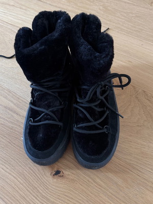 Oysho black winter boots like new, size 40