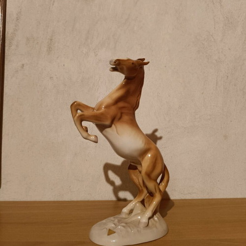 Royal dux Bohemia porcelain horse figure on 2 legs like new