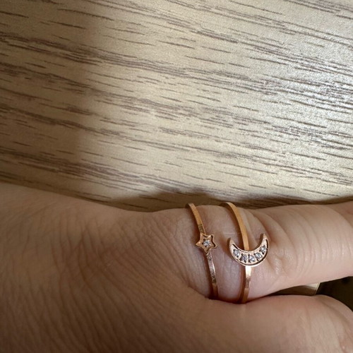 Steel rings like new, star and moon design, gold color, set of 2