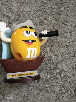 Συλλεκτικός διανομέας καραμελών M&M Yellow Χριστόφορος Κολόμβος σαν καινούργιος