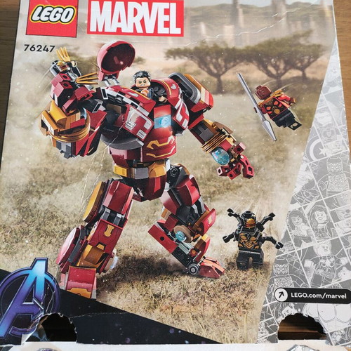 Lego The Hulkbuster like new with box and instructions