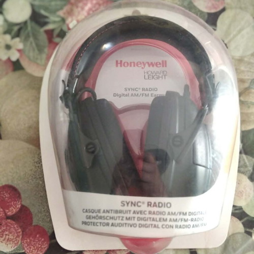 Honeywell Howard Leight Sync Radio AM/FM Earmuffs new