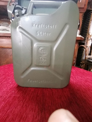 Metal canister used, from Germany