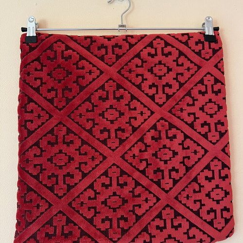 Decorative pillowcase red plush 40x40 cm like new