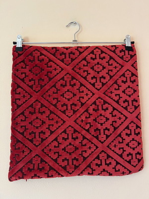 Decorative pillowcase red plush 40x40 cm like new