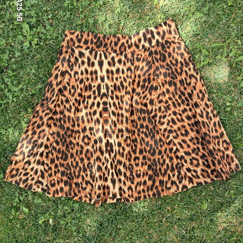Stradivarius short flared skirt animal print like new, cotton fabric