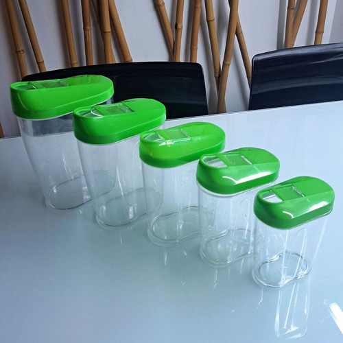 Food storage containers used, set of 5 with green lids