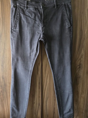 G Star Raw Jeans like new, size W34/L34, black, elastic