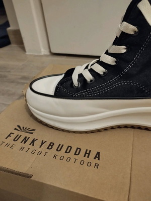 Funky Buddha sneakers like new, velvet texture, size 37, black-white
