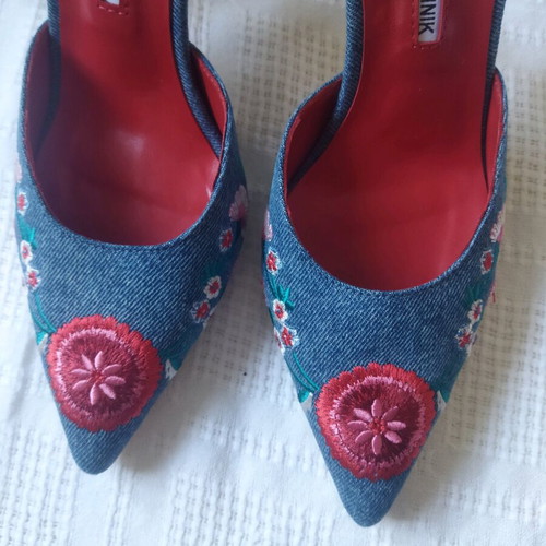 Jean pumps new with floral embroidery, size 39