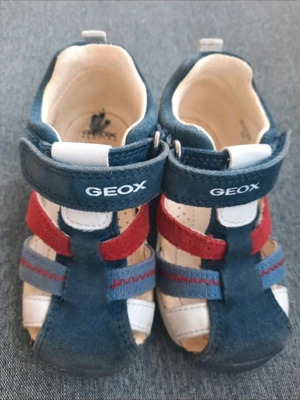 Geox shoes size 22 like new