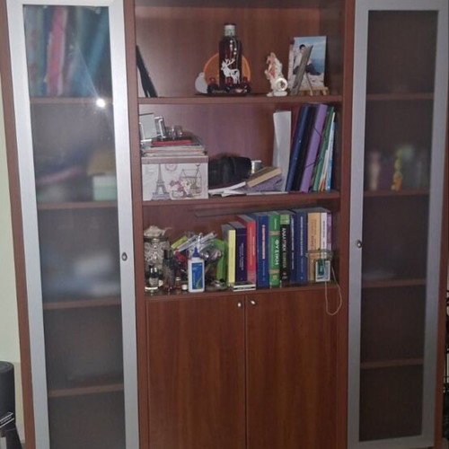 Skouropoulos bookcase like new, office furniture