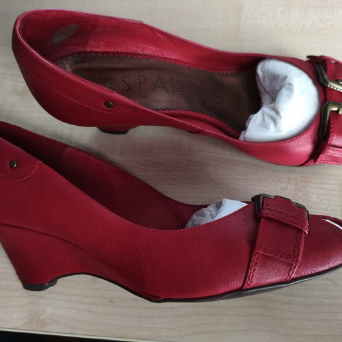 Hispanitas red pumps size 39 used