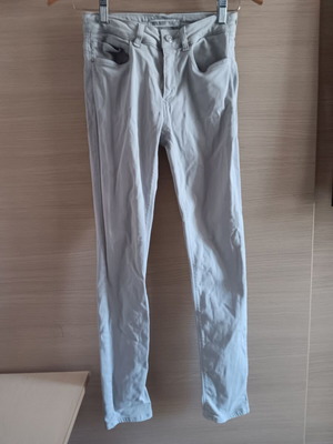 Γυναικείο παντελόνι τζιν Zara μεταχειρισμένο, γκρι, μέγεθος S