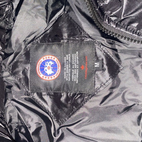 Canada Goose vest new, size M, black
