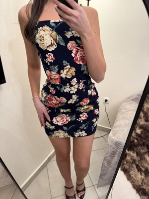 Mini floral dress size S, like new, black multicolor