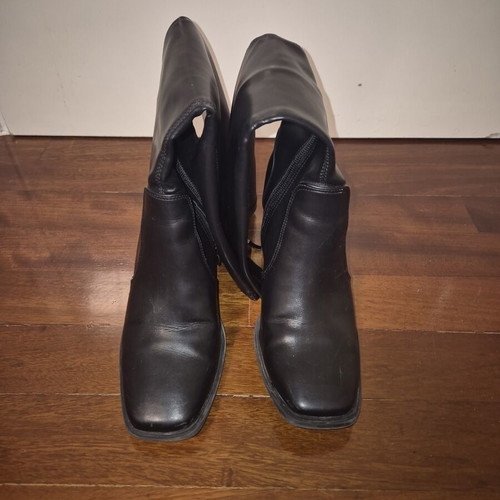 Tall black boots below the knee size 38