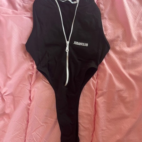 Judah Club bodysuit m/l new with zipper black