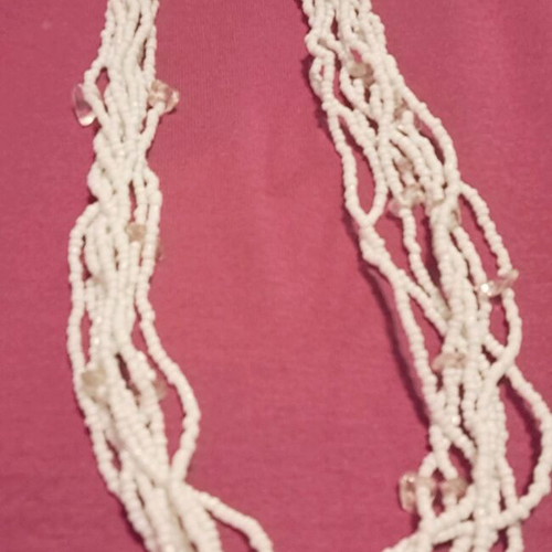 Jewelry (necklace)