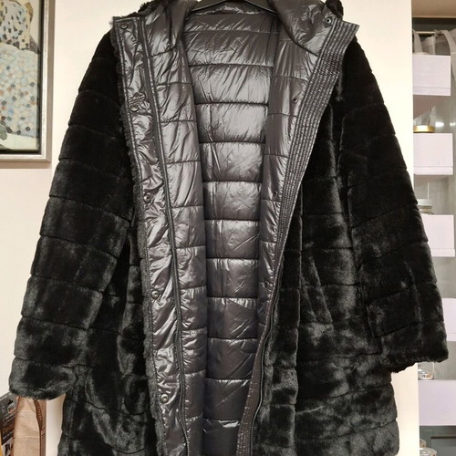 Parabita reversible fur jacket like new, black, sizes M and L