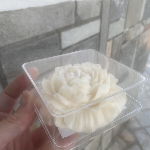 Aromatic candle new, special scent